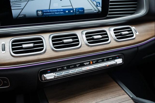 Photo of 2024 Black Mercedes-Benz GLE 350