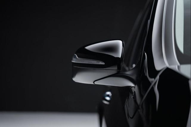 Photo of 2024 Black Mercedes-Benz GLE 350