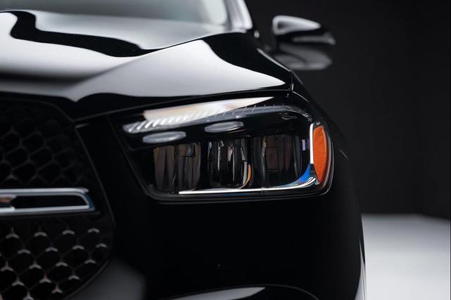 Photo of 2024 Black Mercedes-Benz GLE 350