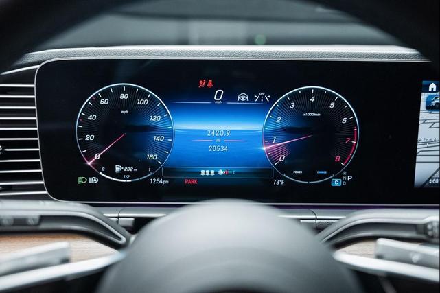 Photo of 2024 Black Mercedes-Benz GLE 350