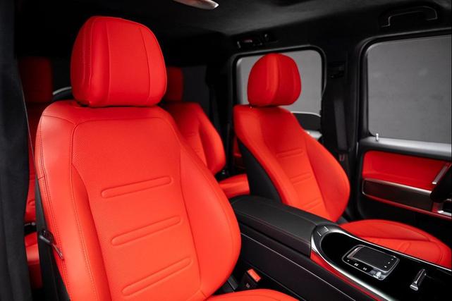 Photo of 2025 MANUFAKTUR Moonlight White Metallic Mercedes-Benz G-Class