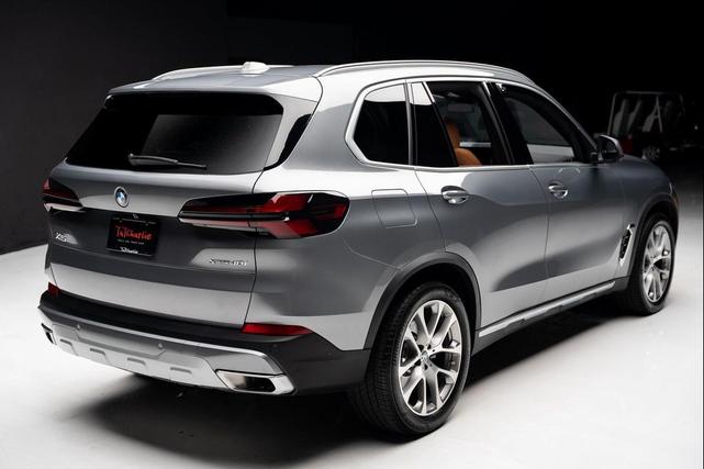 Photo of 2024 Skyscraper Grey Metallic BMW X5