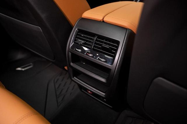 Photo of 2024 Skyscraper Grey Metallic BMW X5