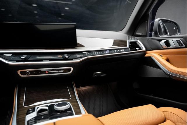 Photo of 2024 Skyscraper Grey Metallic BMW X5