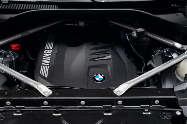 Photo of 2024 Skyscraper Grey Metallic BMW X5
