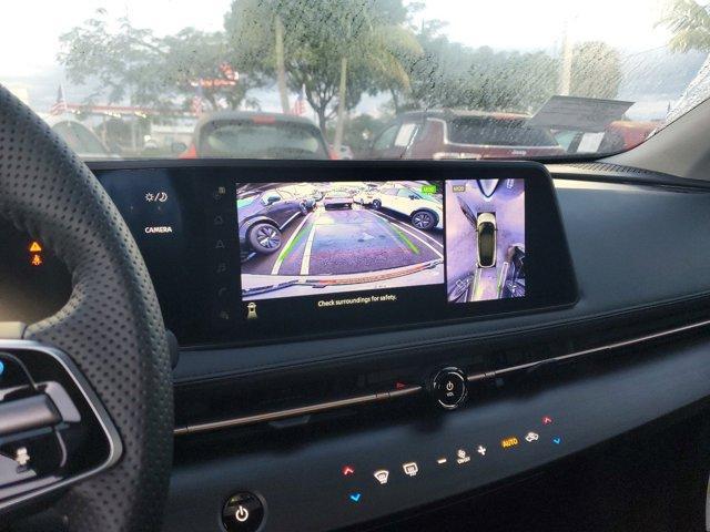 Photo of 2025 2t Gry Blk Roof Nissan ARIYA