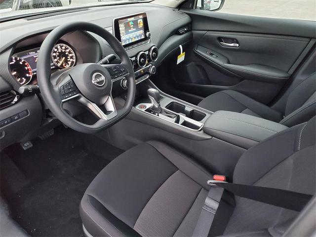 Photo of 2025 Cloud White Nissan Sentra