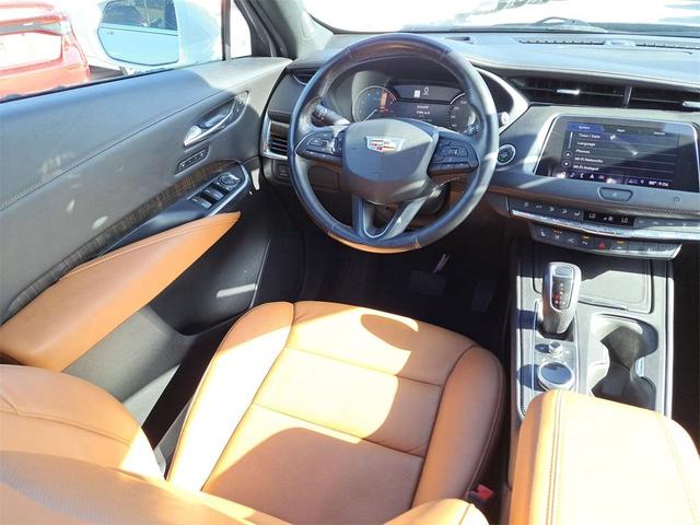 Photo of 2019 Crystal White Tri-Coat Cadillac XT4