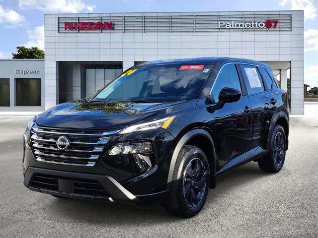 Photo of 2024 Black Nissan Rogue