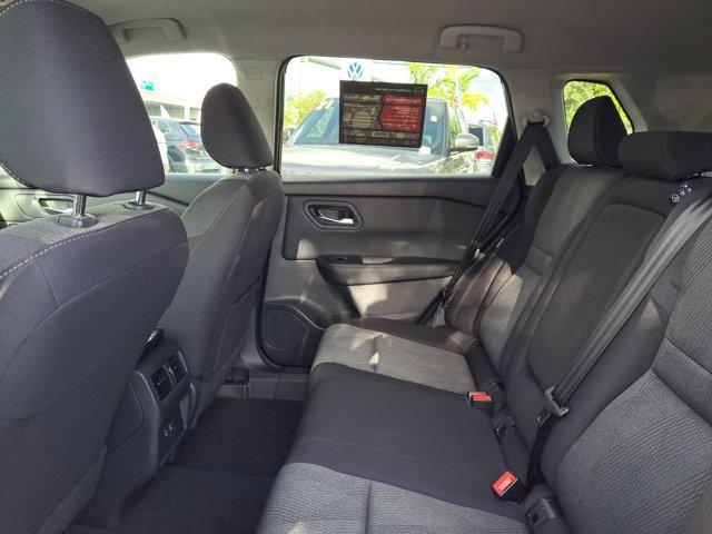 Photo of 2024 Black Nissan Rogue