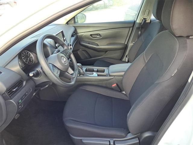 Photo of 2024 Cloud White Nissan Sentra