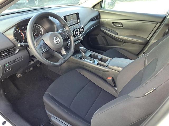 Photo of 2024 Cloud White Nissan Sentra