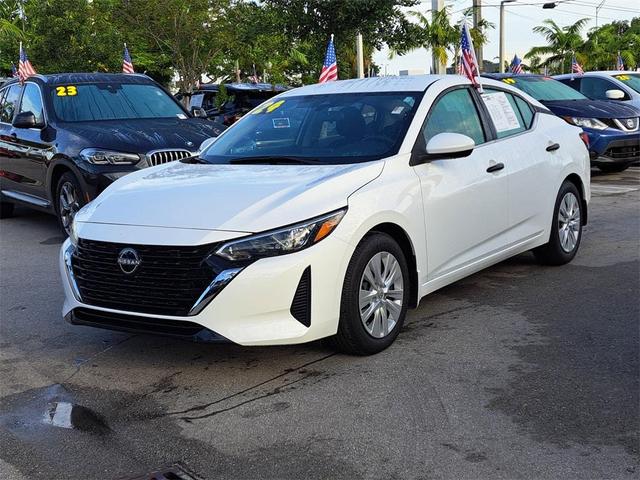 Photo of 2024 Cloud White Nissan Sentra
