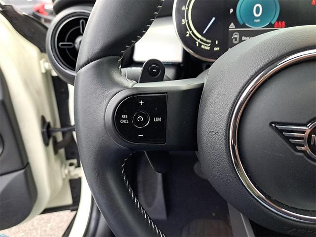 Photo of 2023 Pepper White MINI Hardtop