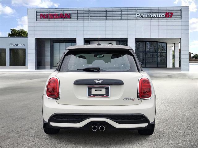 Photo of 2023 Pepper White MINI Hardtop