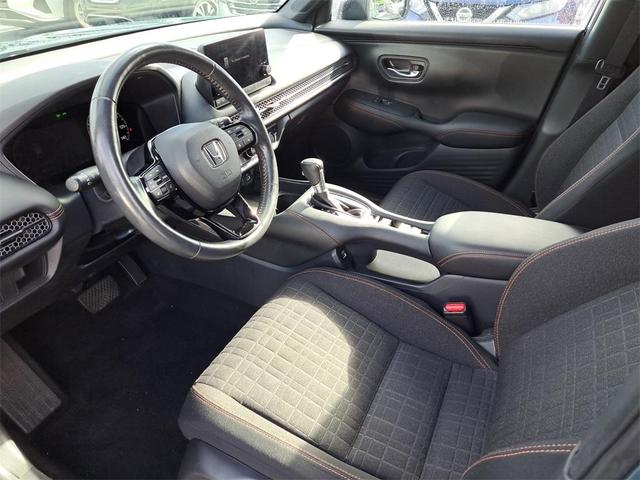 Photo of 2023 Pearl Honda HR-V