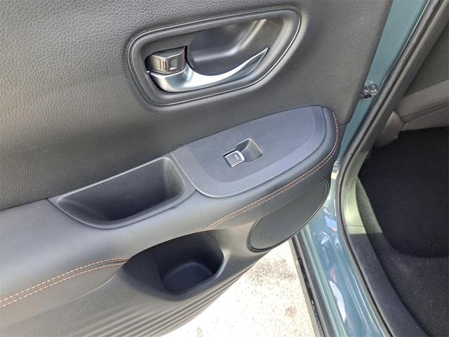 Photo of 2023 Pearl Honda HR-V