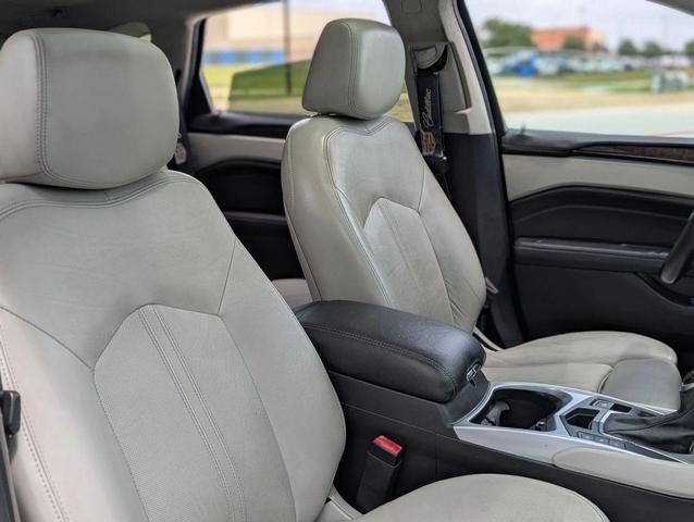 Photo of 2016 Black Raven Cadillac SRX