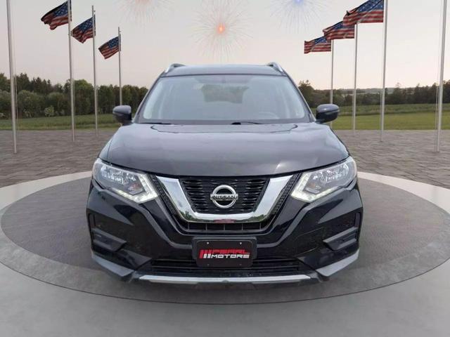 Photo of 2017 Magnetic Black Nissan Rogue