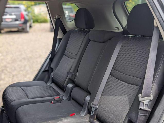 Photo of 2017 Magnetic Black Nissan Rogue