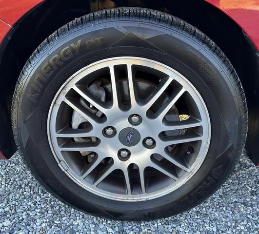 Photo of 2011 Red Ford Focus