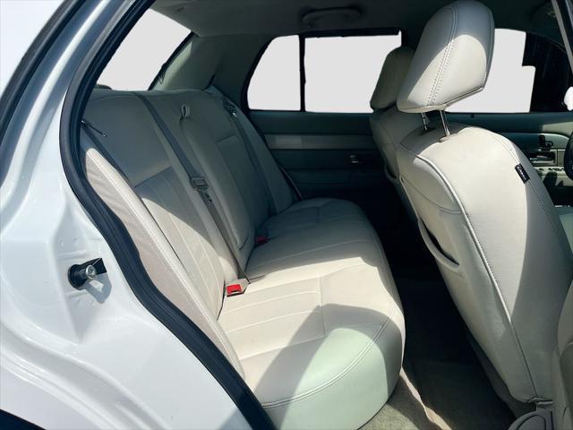 Photo of 2008 Vibrant White Clearcoat Mercury Grand Marquis