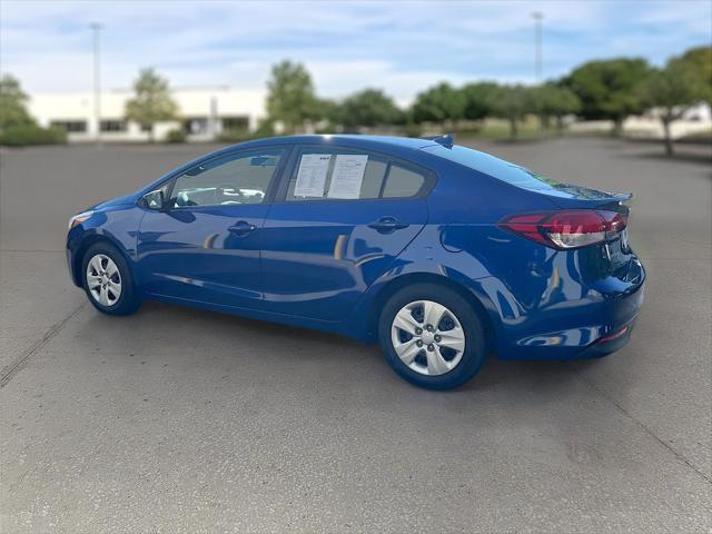 Photo of 2017 Deep Sea Blue Kia Forte