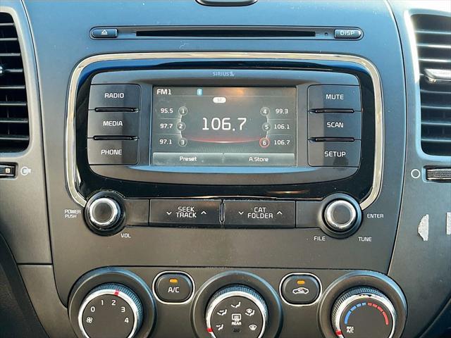 Photo of 2017 Deep Sea Blue Kia Forte