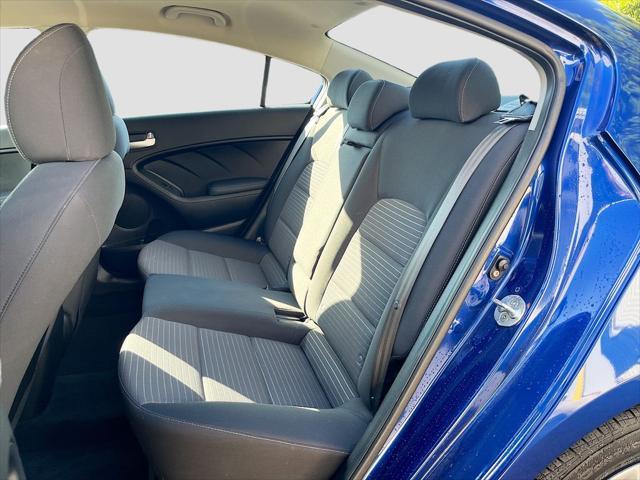 Photo of 2017 Deep Sea Blue Kia Forte