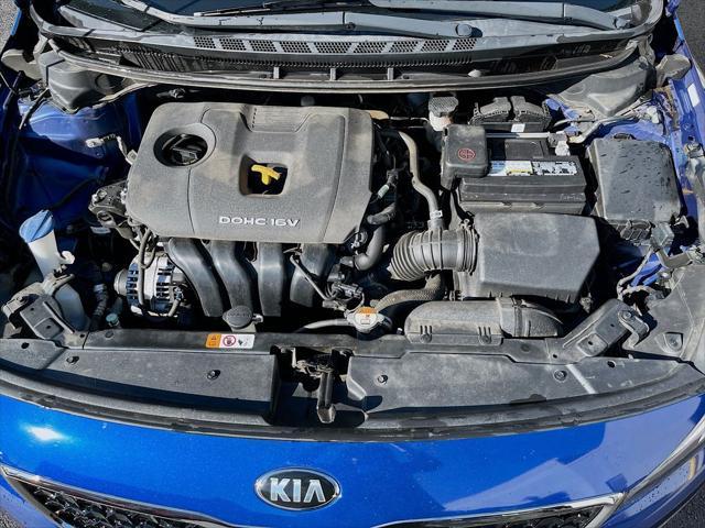 Photo of 2017 Deep Sea Blue Kia Forte