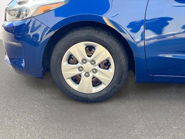 Photo of 2017 Deep Sea Blue Kia Forte