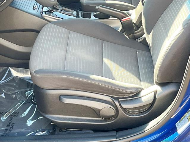 Photo of 2017 Deep Sea Blue Kia Forte