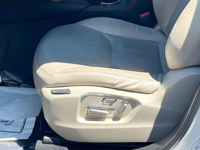 Photo of 2019 Snowflake White Pearl Mica Mazda CX-9