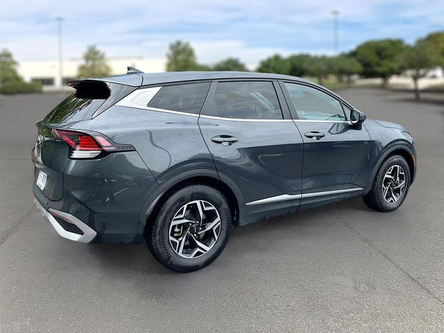 Photo of 2024 Gravity Gray Kia Sportage