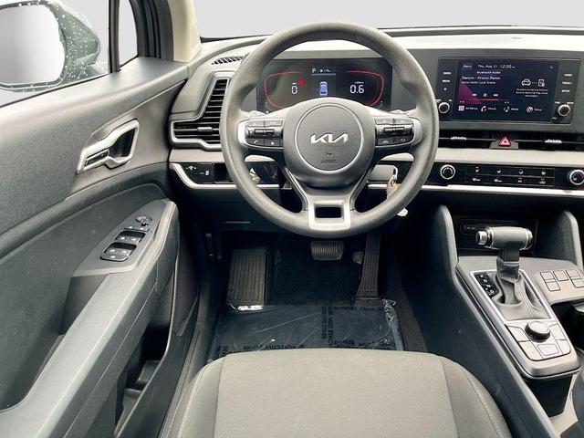 Photo of 2024 Gravity Gray Kia Sportage