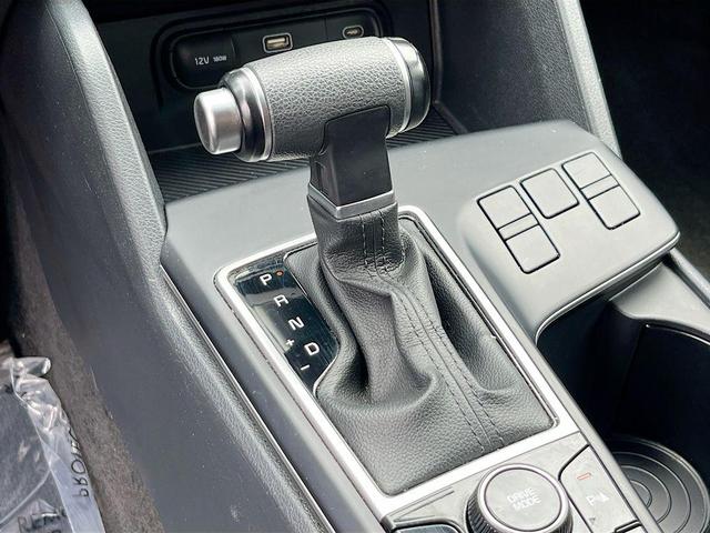 Photo of 2024 Gravity Gray Kia Sportage