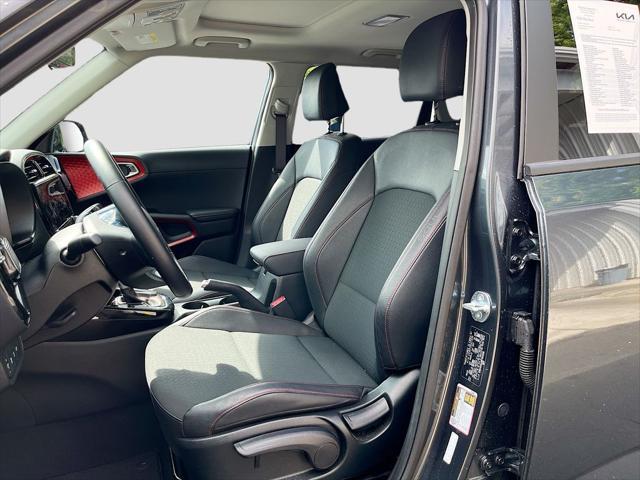 Photo of 2024 Gravity Gray Kia Soul