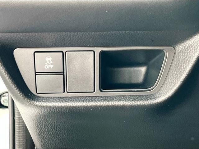 Photo of 2024 Platinum White Pearl Honda HR-V
