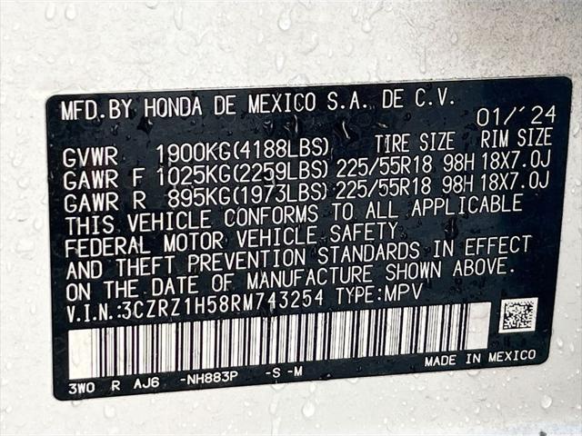 Photo of 2024 Platinum White Pearl Honda HR-V