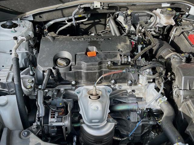 Photo of 2024 Platinum White Pearl Honda HR-V