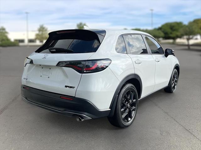 Photo of 2024 Platinum White Pearl Honda HR-V
