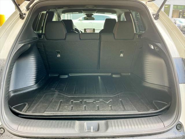 Photo of 2024 Platinum White Pearl Honda HR-V