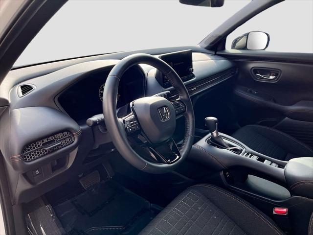 Photo of 2024 Platinum White Pearl Honda HR-V