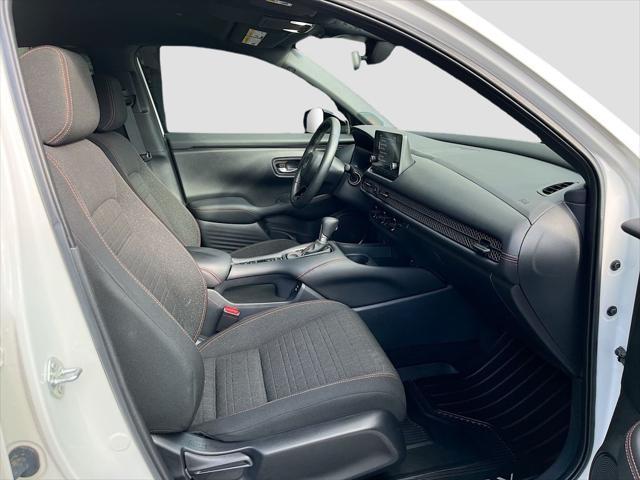 Photo of 2024 Platinum White Pearl Honda HR-V