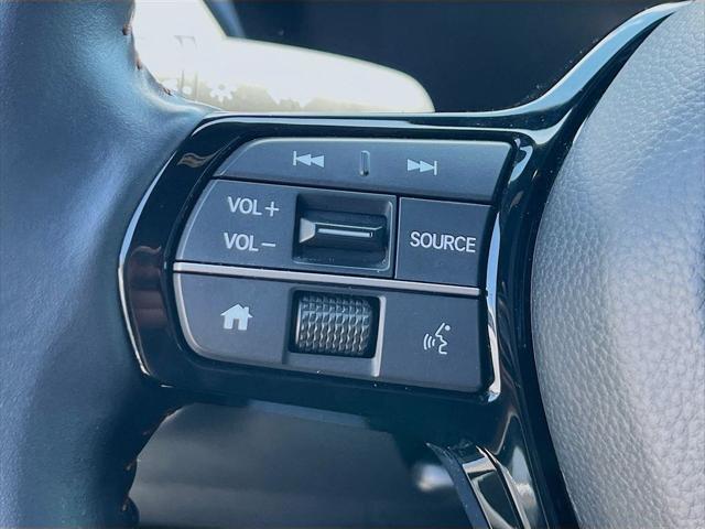 Photo of 2024 Platinum White Pearl Honda HR-V