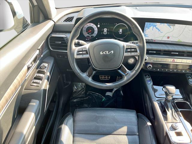 Photo of 2024 Glacial White Pearl Kia Telluride