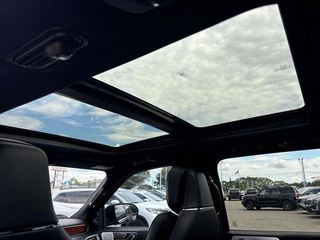 Photo of 2019 Infinite Black Metallic Lincoln Navigator