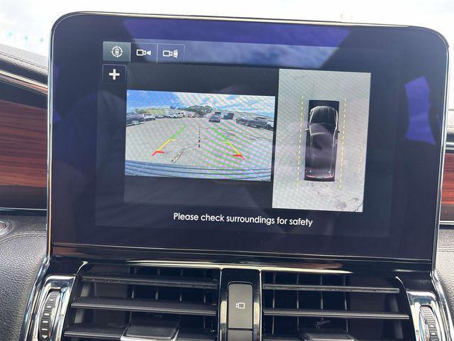 Photo of 2019 Infinite Black Metallic Lincoln Navigator