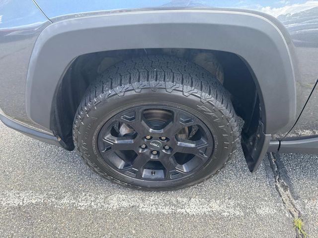 Photo of 2020 Magnetic Gray Toyota RAV4