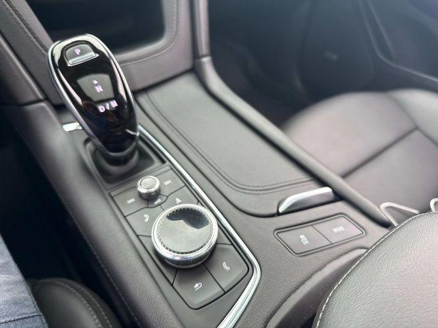 Photo of 2021 Stellar Black Metallic Cadillac XT5